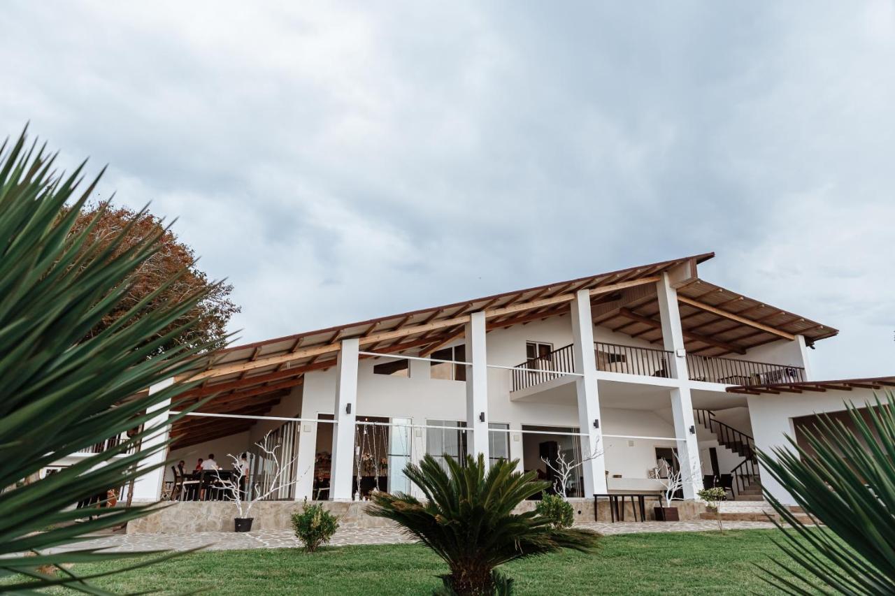 Injir Village Hotel Gudauta Exterior foto